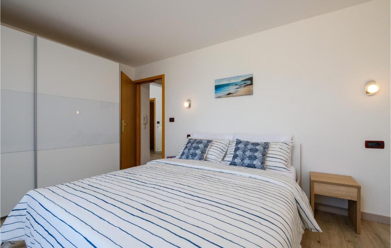 5 Bedroom Stunning Home In Labin Raša Εξωτερικό φωτογραφία