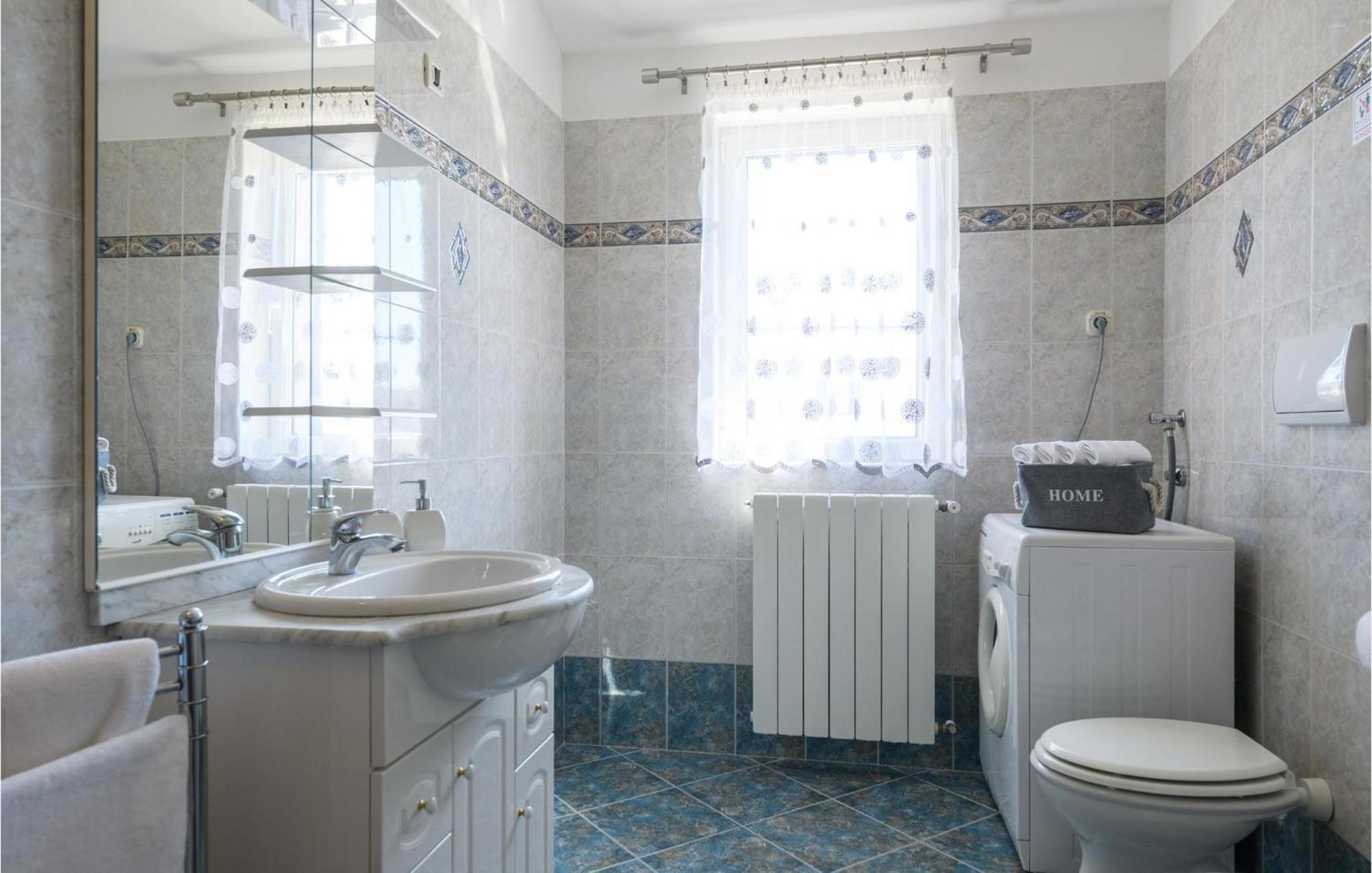 5 Bedroom Stunning Home In Labin Raša Εξωτερικό φωτογραφία