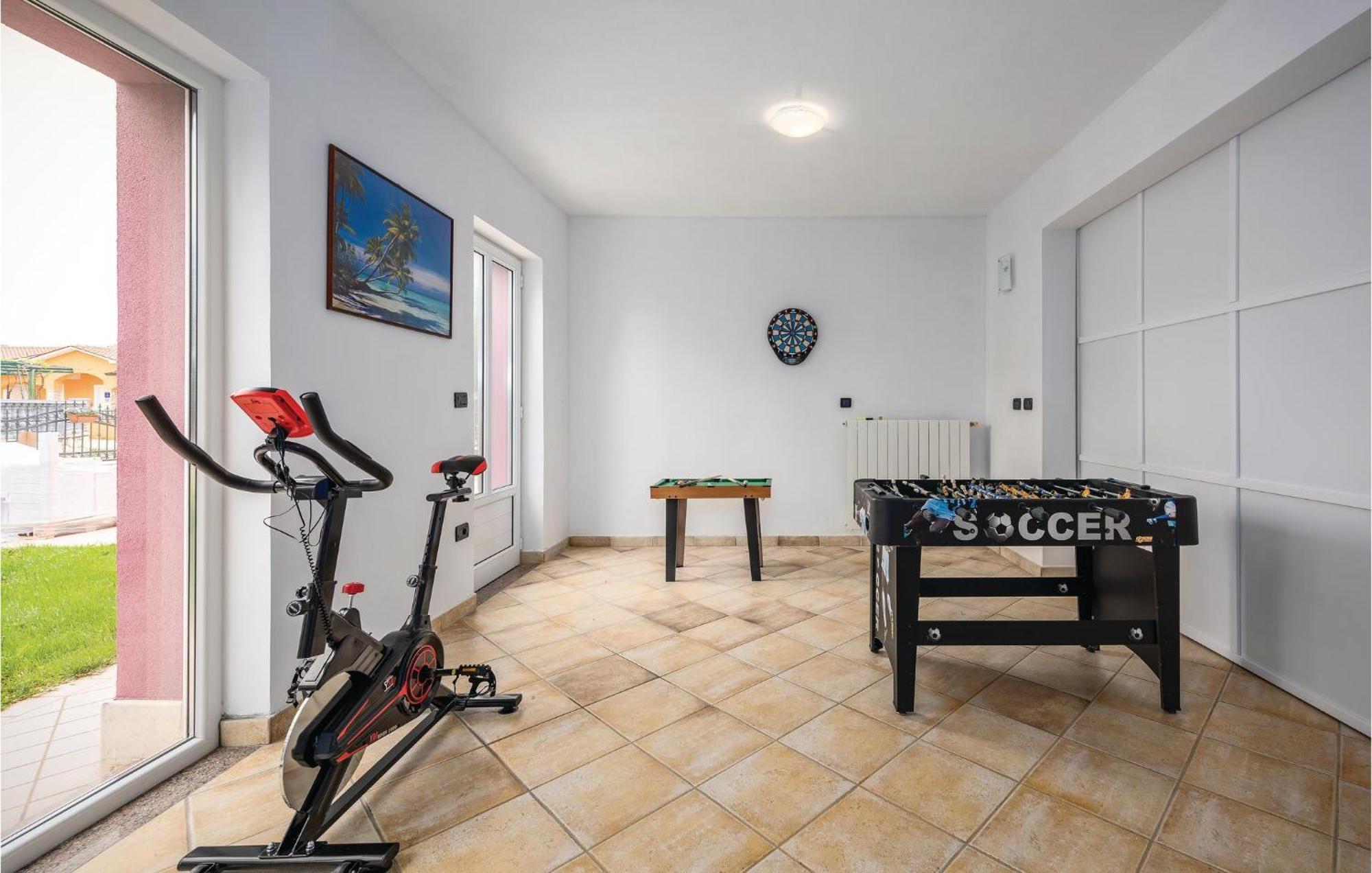 5 Bedroom Stunning Home In Labin Raša Εξωτερικό φωτογραφία