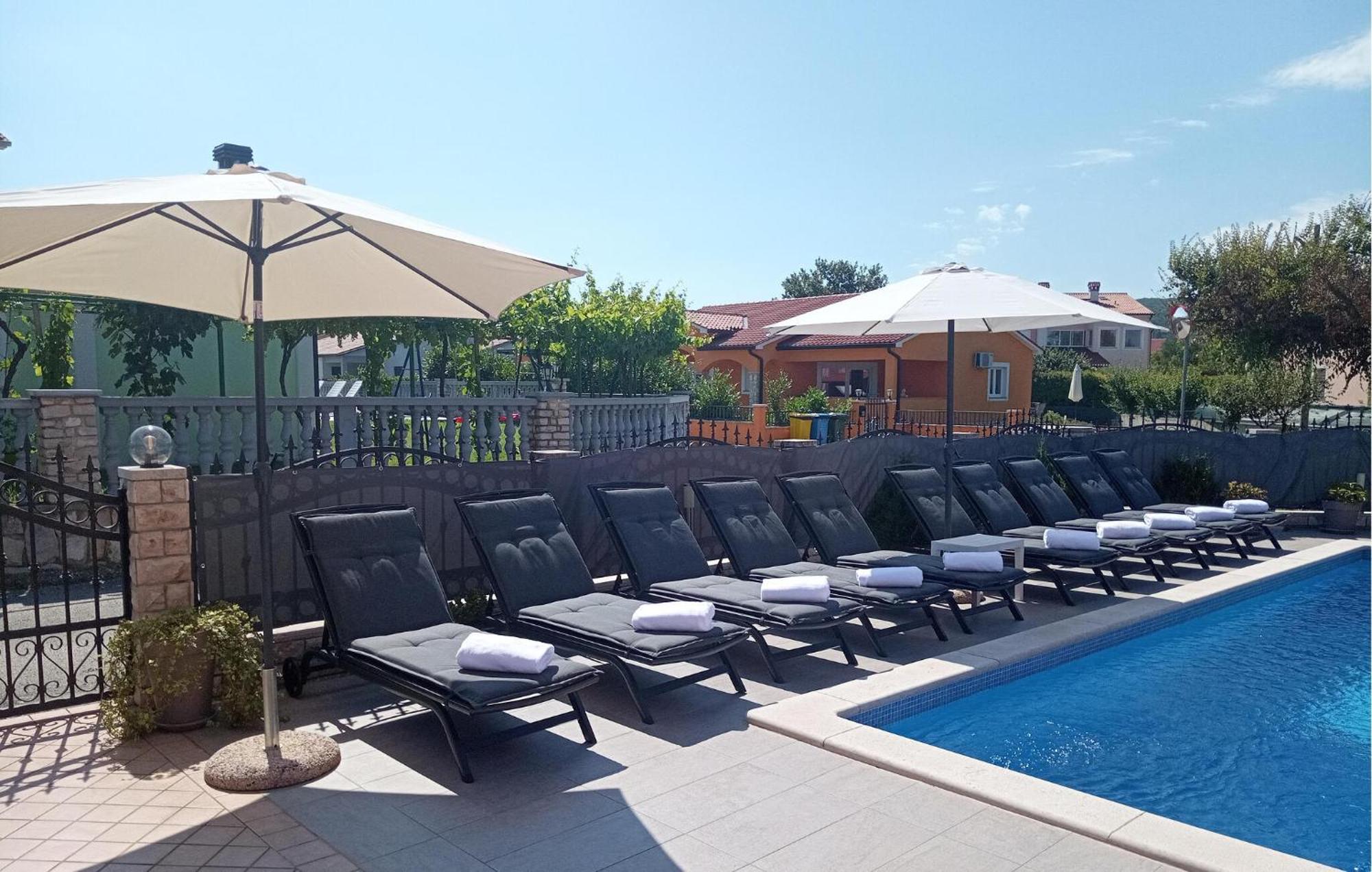 5 Bedroom Stunning Home In Labin Raša Εξωτερικό φωτογραφία