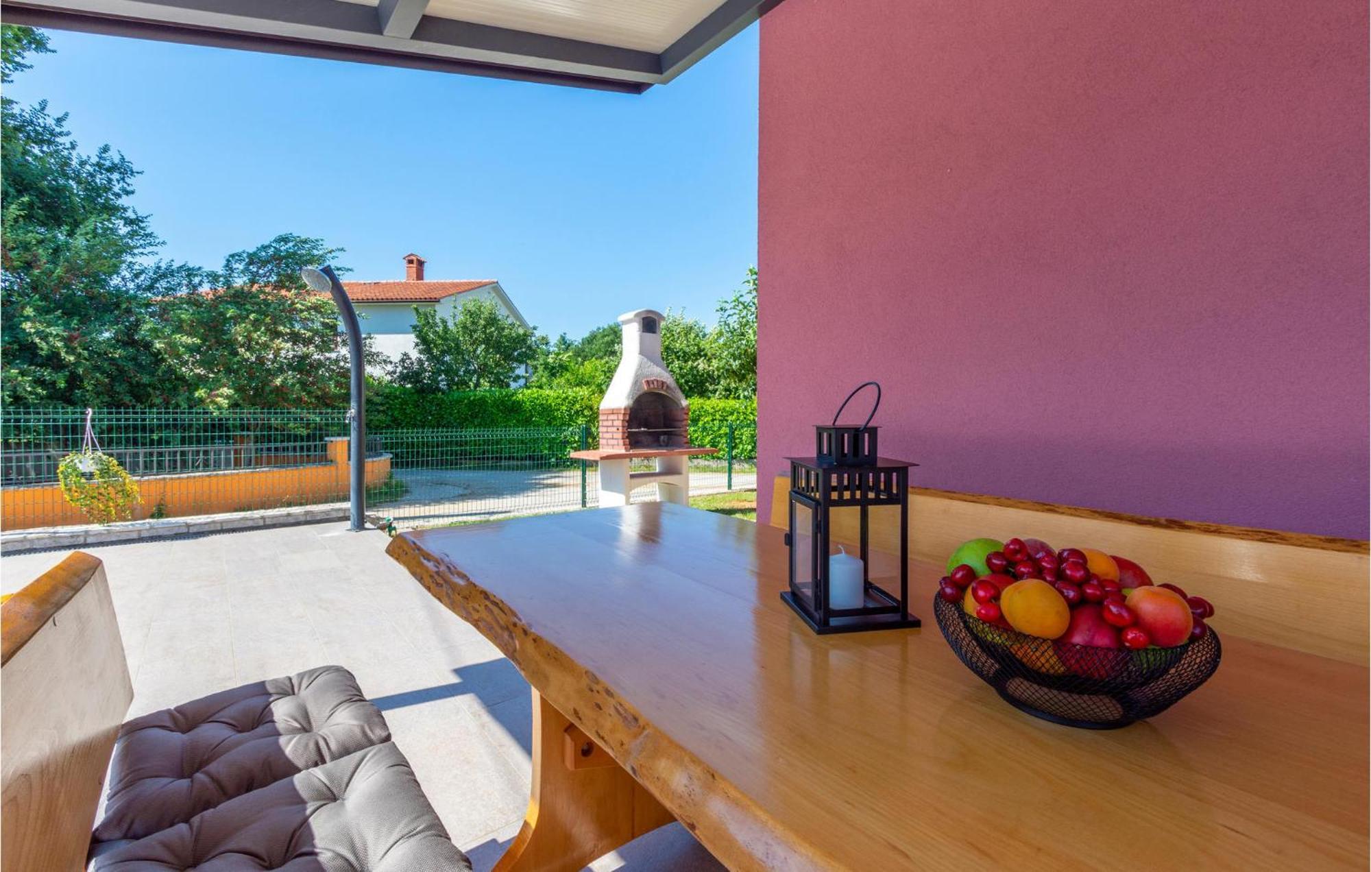 5 Bedroom Stunning Home In Labin Raša Εξωτερικό φωτογραφία